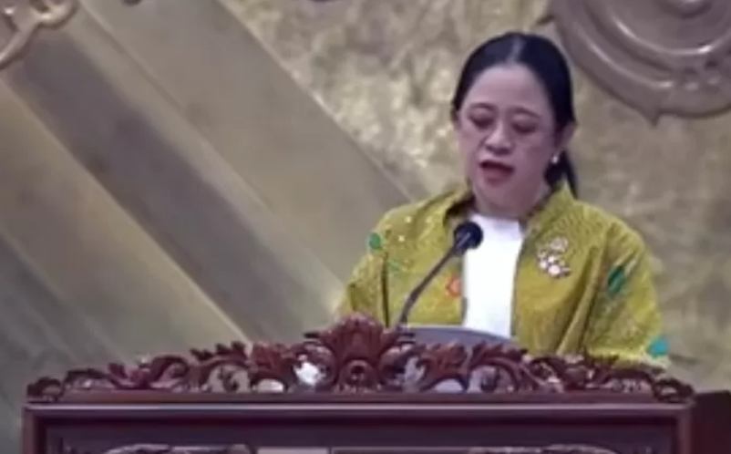 Ketua DPR RI, Puan Maharani menyampaikan Laporan Kinerja DPR RI Tahun Sidang 2024&ndash;2025 dalam rapat paripurna khusus di Gedung Nusantara II, Senayan, Jakarta, Kamis (2/10).
