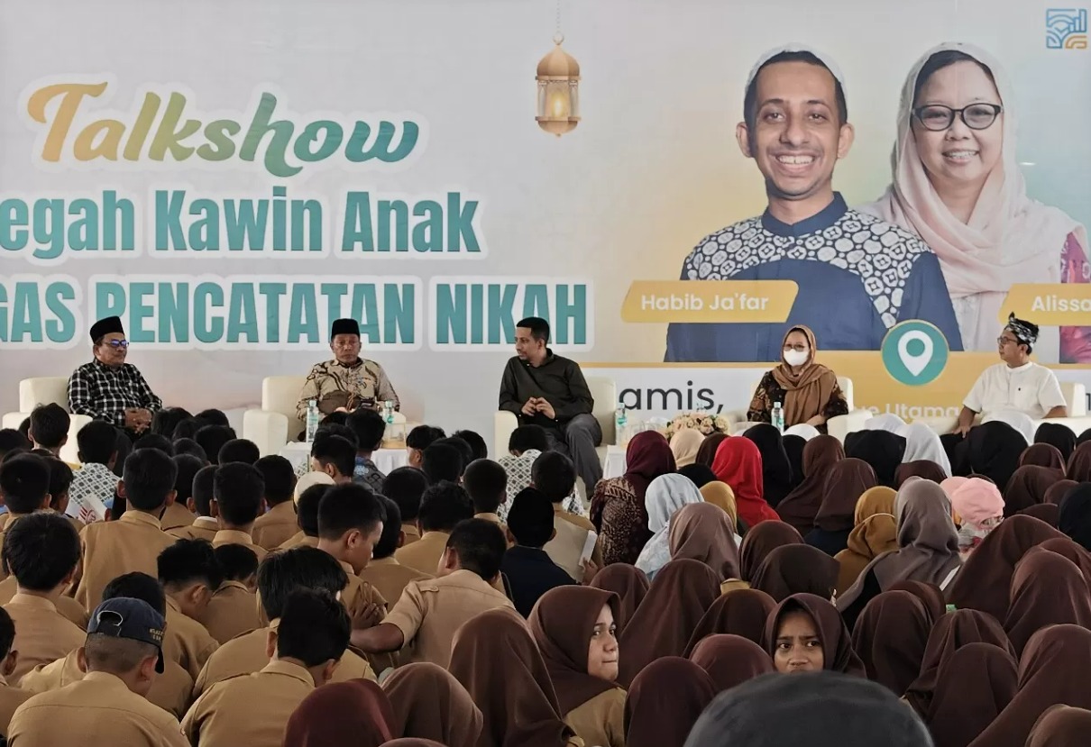 Sosialisasi pencegahan pernikahan usia dini di hadapan siswa Madrasah Aliyah se-Kota Kendari yang dilakukan Kementerian Agama