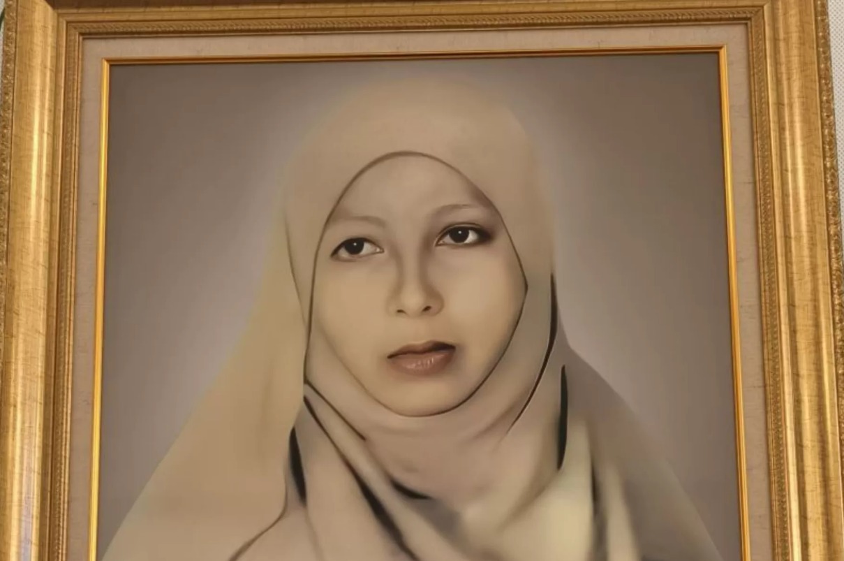 Rahmah El Yunusiyah ditetapkan sebagai pahlawan nasional asal Sumatera Barat, atas perjuangannya di bidang pendidikan perempuan.