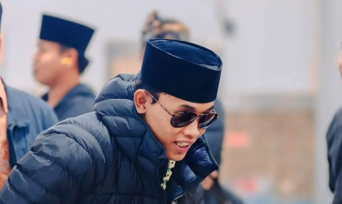 Gus Elham mengakui kesalahannya dan minta maaf ke publik atas tindakannya menciumi anak perempuan, yang dituding sebagai pelecehan terhadap anak.