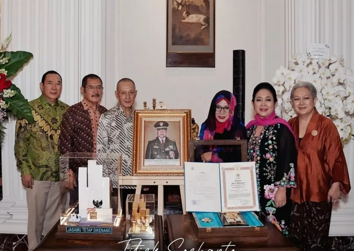Keluarga besar Cendana menggelar acara syukuran atas penganugerahan gelar Pahlawan Nasional kepada Presiden ke-2 RI, Soeharto.