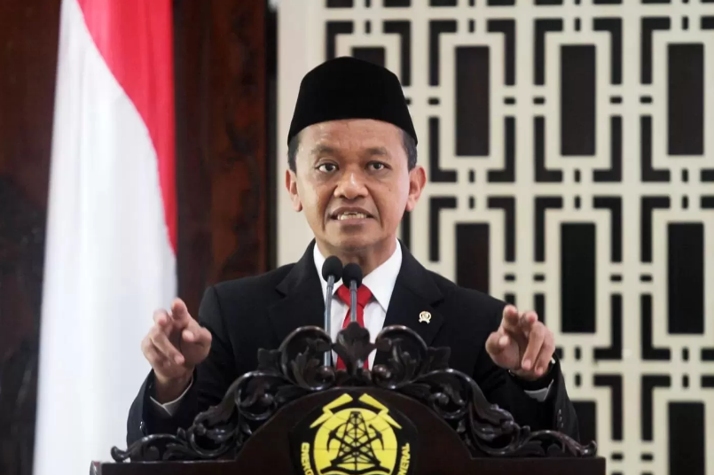 Menteri ESDM Bahlil Lahadalia mengumumkan bahwa tunjangan kinerja untuk pegawai Kementerian ESDM naik 100 persen.