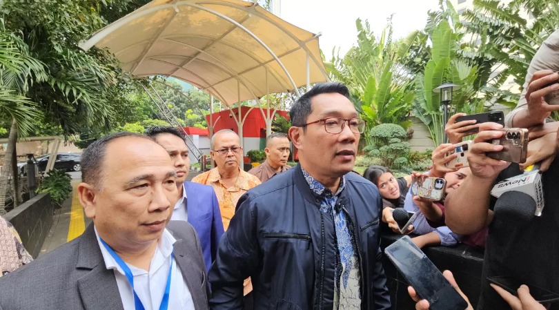 Mantan Gubernur Jawa Barat (Jabar) Ridwan Kamil memenuhi panggilan Komisi Pemberantasan Korupsi (KPK), pada Selasa (2/12).