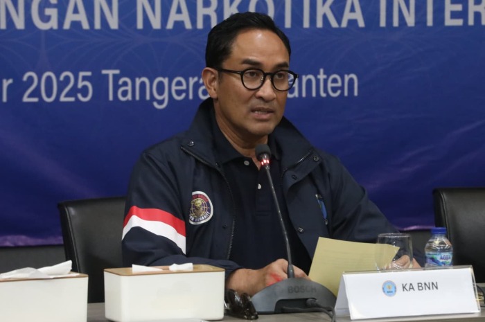 Menyoroti fakta terkini kasus penyelundupan 2 ton narkoba jenis sabu yang menjerat Dewi Astutik.