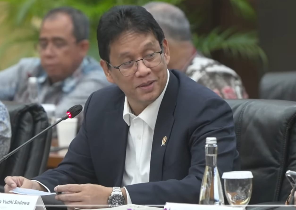 Menkeu Purbaya pastikan banjir Sumatera tak ganggu ekonomi dan sebut pertumbuhan tetap di atas 5,5 persen.