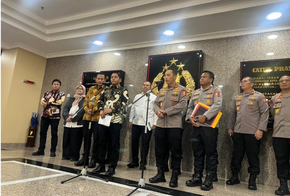 Kemenhut, Polri hingga Kejagung mulai selidiki soal kayu gelondongan di banjir Sumatera.