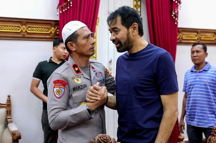 Menyoroti penuturan Gubernur Aceh, Muzakir Manaf terkait kondisi terkini para pengungsi yang terdampak banjir bandang. (Instagram.com/@muzakirmanaf1964)