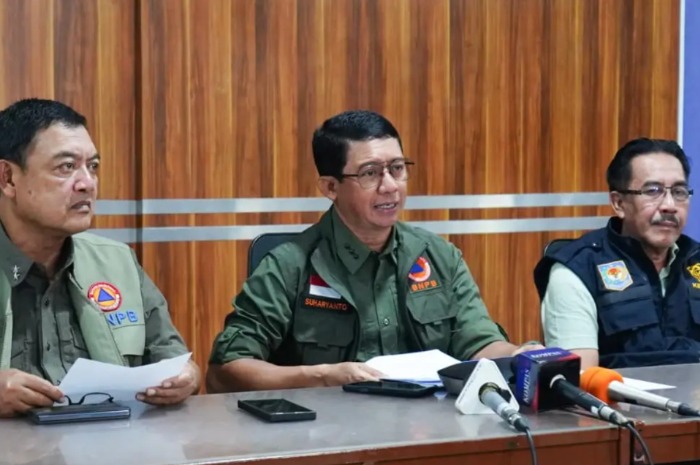 Menyoroti potensi curah hujan tinggi yang diprediksi akan kembali melanda Sumatera Utara (Sumut) usai bencana banjir bandang.