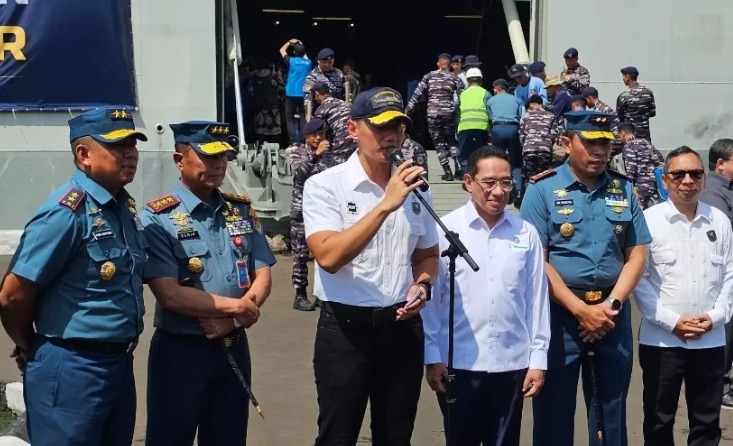 Menteri Koordinator Bidang Infrastruktur dan Pembangunan Kewilayahan Agus Harimurti Yudhoyono (AHY) melepas bantuan bagi warga terdampak bencana. (ist)