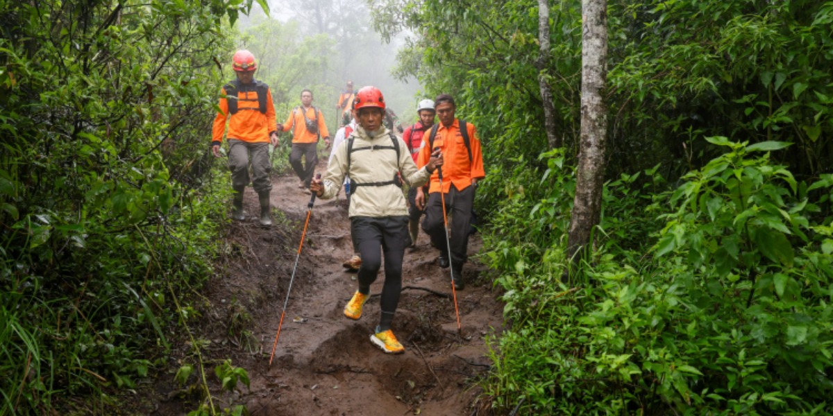 BPBD Karanganyar ungkap proses evakuasi jasad pendaki bukit mongkrang di area Sungai Mitis, Karanganyar, Jawa Tengah, pada Selasa, 10 Februari 2026. (Humas Jateng)