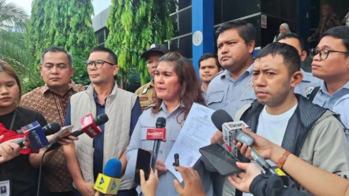 Tim advokasi LBH Tani, Itho Simamora di Polda Metro Jaya. (Sabik Aji Taufan/JawaPos.com)