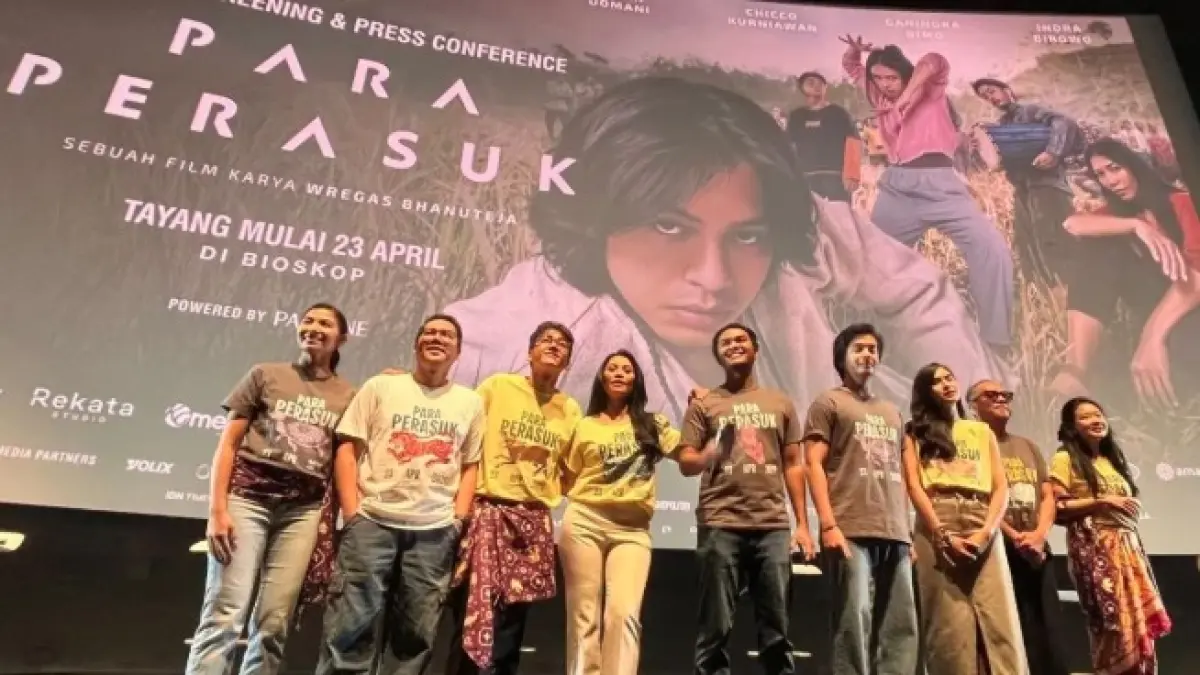 Pemain dan pembuat film “Para Perasuk” dalam konferensi pers usai pratayang film tersebut, di Jakarta, Selasa (14/4/2026). ANTARA/Sri Dewi Larasati.
