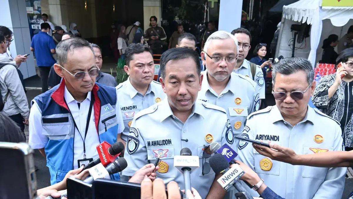 Direktur Utama Jasa Raharja, Muhammad Awaluddin menemui korban kecelakaan kereta di Bekasi di beberapa rumah sakit. (Jasa Raharja)