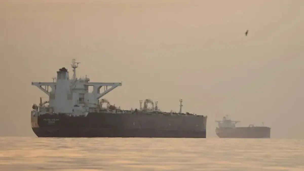 Ilustrasi kapal di Selat Hormuz. (Hum English)