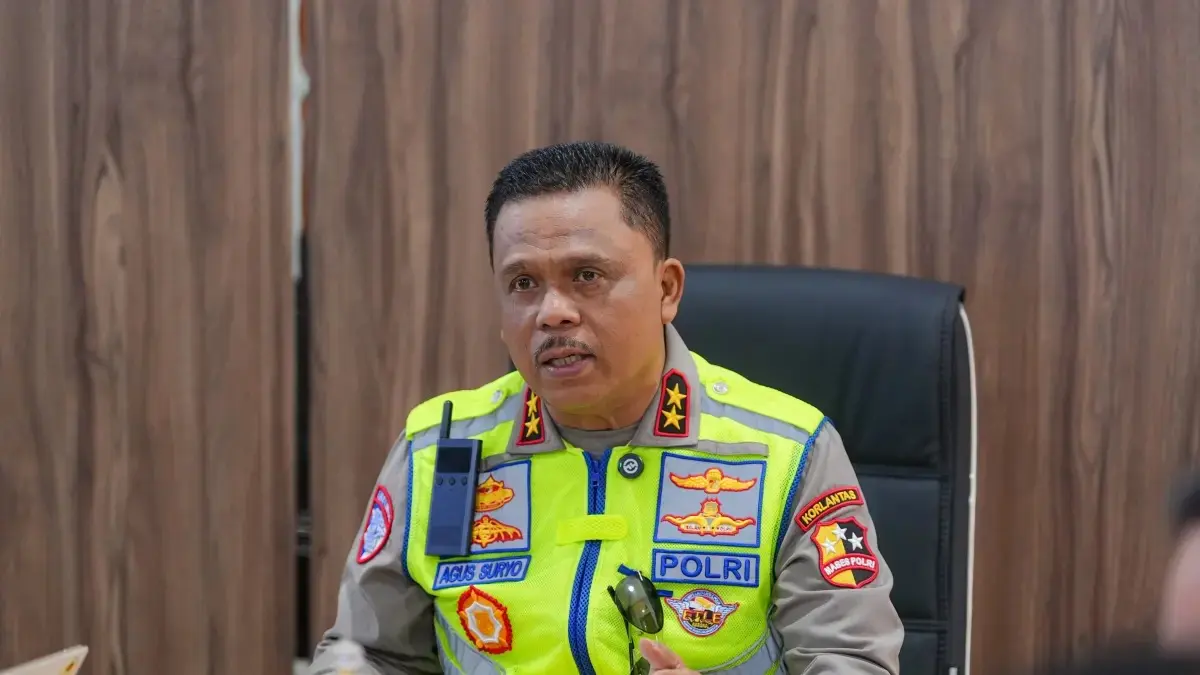 Kakorlantas Polri Irjen Pol Agus Suryonugroho saat memberikan pengarahan kepada jajarannya. (Polri)
