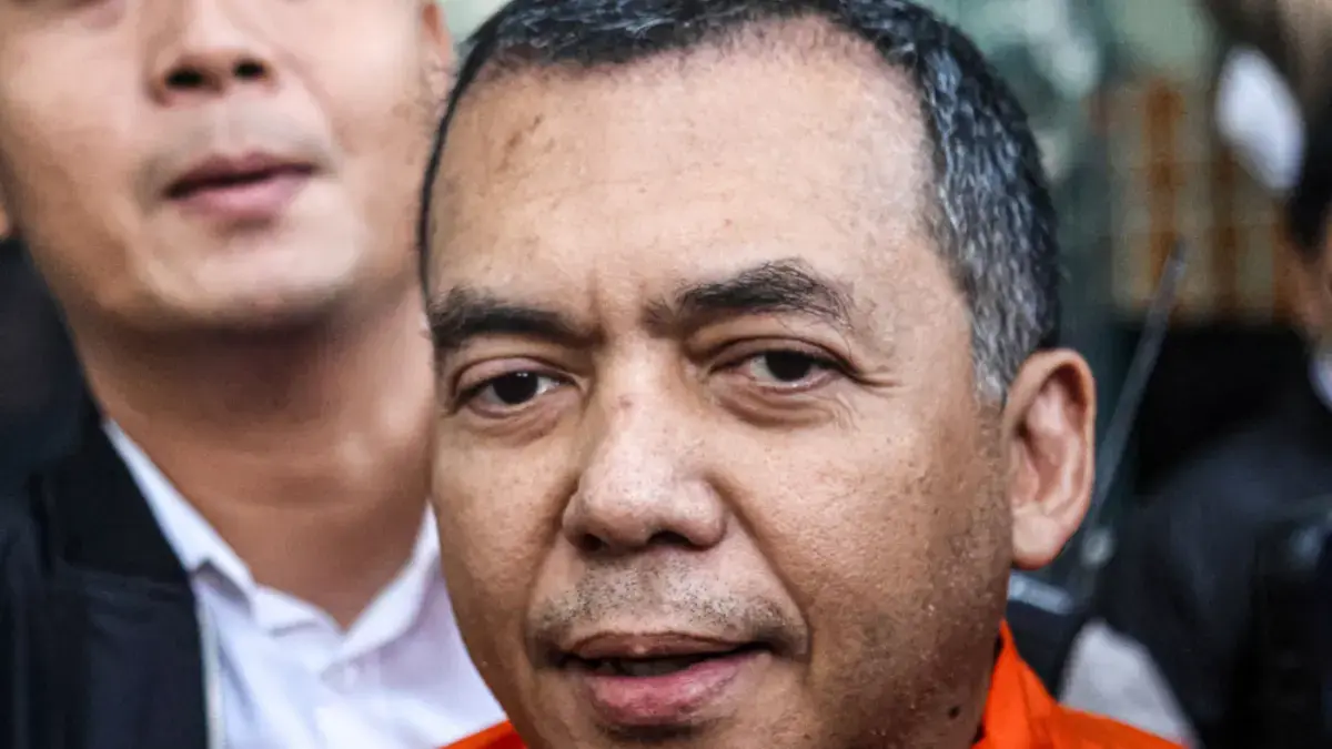 Wakil Menteri Imigrasi dan Pemasyarakatan (Wamen Imipas) Silmy Karim memakai rompi oranye keluar dari gedung KPK, Jakarta, Kamis (04/06/2026). (Hanung Hambara/Jawa Pos)