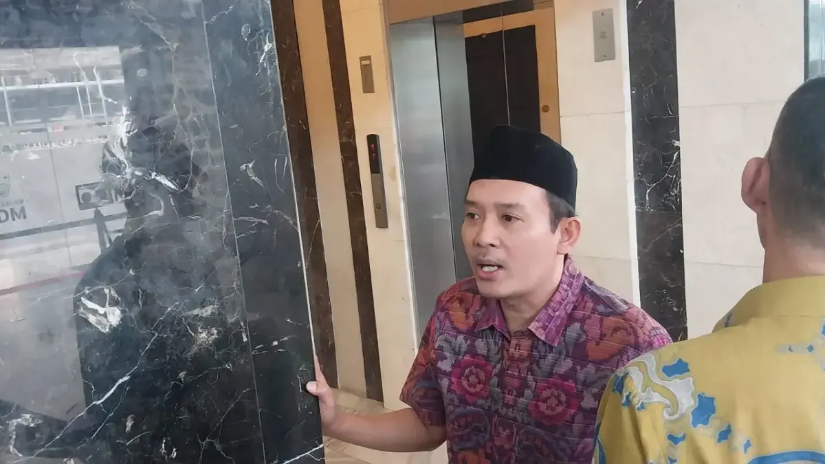 Sekretaris Jenderal Kementerian Energi dan Sumber Daya Mineral (ESDM), Ahmad Erani Yustika saat ditemui di Kantor Kementerian ESDM, Jumat (12/6). (Djati Waluyo/ JawaPos.com)