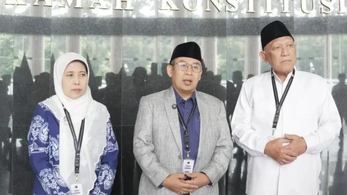 Ketua Majelis Masyayikh KH Abdul Ghofar Rozin (Gus Rozin) hadir dalam sidang uji materi Undang-Undang Nomor 18 Tahun 2019 tentang Pesantren di Mahkamah Konstitusi, Kamis (11/6). (Istimewa)