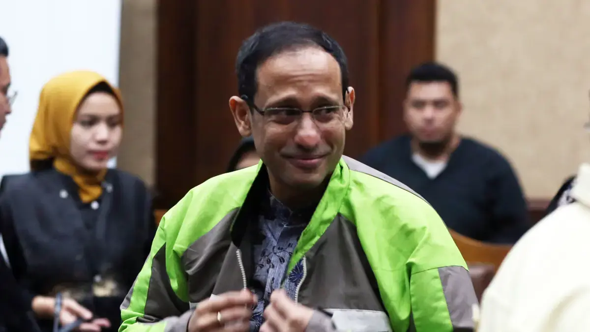 Terdakwa kasus dugaan korupsi pengadaan Chromebook dalam program digitalisasi pendidikan di Kemendikbudristek Nadiem Anwar Makarim saat membacakan menyampaikan pledoi (nota pembelaan) di Pengadilan Tipikor, Jakarta, Selasa (2/6/2026). (Dery Ridwansah/ JawaPos.com)