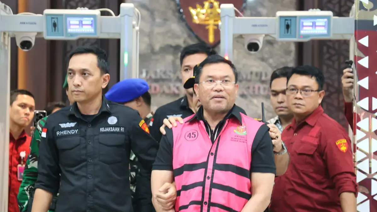 Sony Sonjaya adalah mantan Wakil Kepala BGN resmi di tahan Kejaksaan Agung, Jakarta. (Dery Ridwansah/ JawaPos.com)