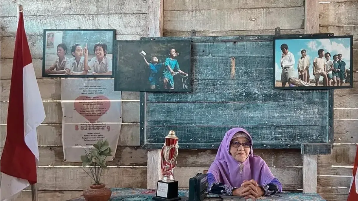 Ibu Muslimah, guru inspiratif yang ada dalam novel Laskar Pelangi karya Andrea Hirata (Instagram Pritaramadiani)