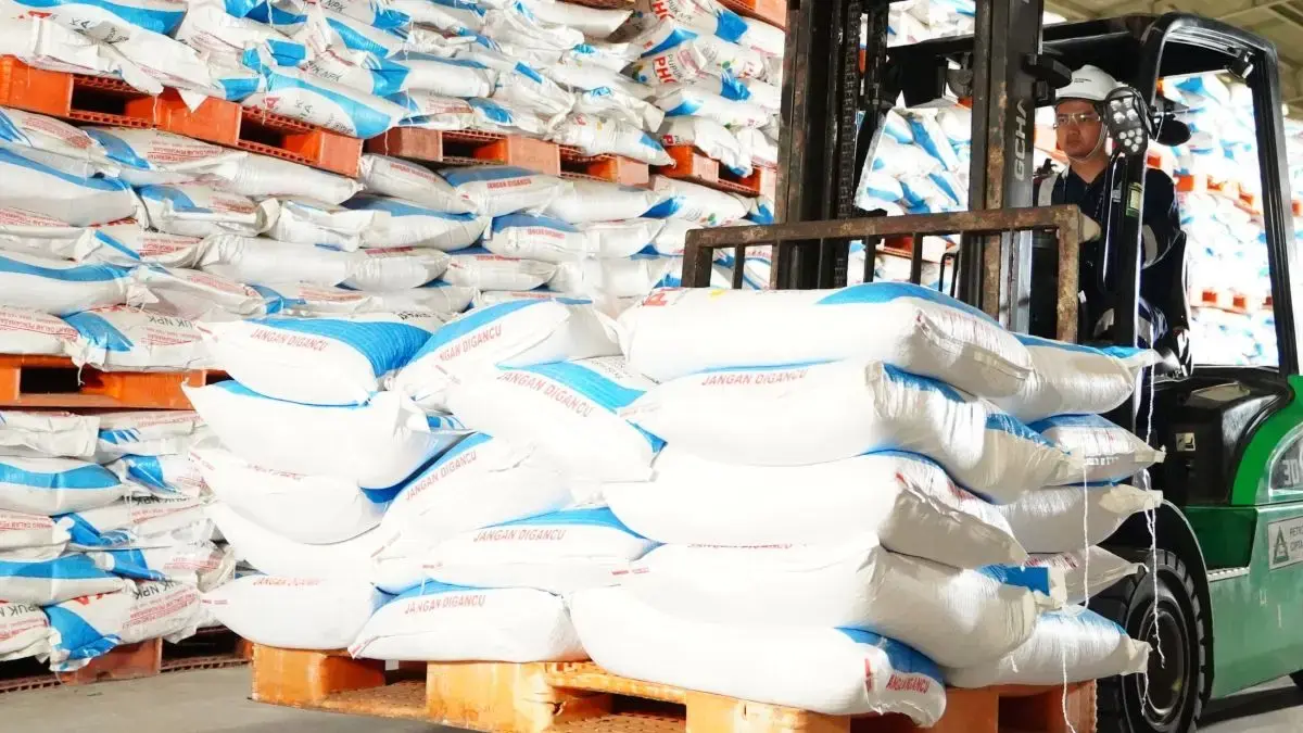 Pemerintah menyiapkan stok pupuk subsidi sebanyak 219.648 ton untuk mengawal musim tanam. (Istimewa)