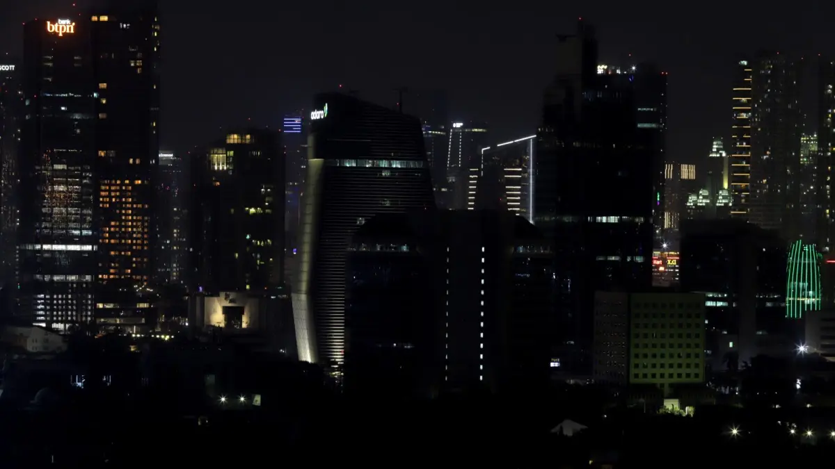 Ilustrasi pemadaman lampu di Jakarta menyambut Hati Bumi. (Dery Ridwansah/JawaPos.com)