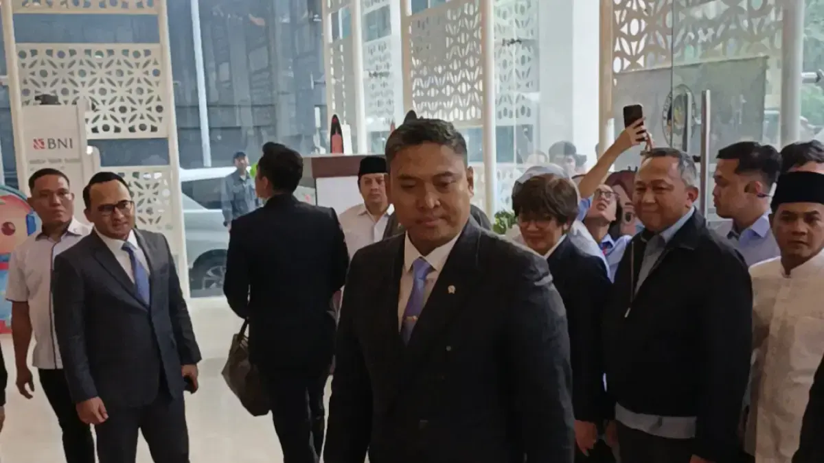 Kepala BGN Sudaryono tiba di Kantor BGN, Jakarta Pusat, Rabu (22/7)/(Dimas Choirul/Jawapos.com)