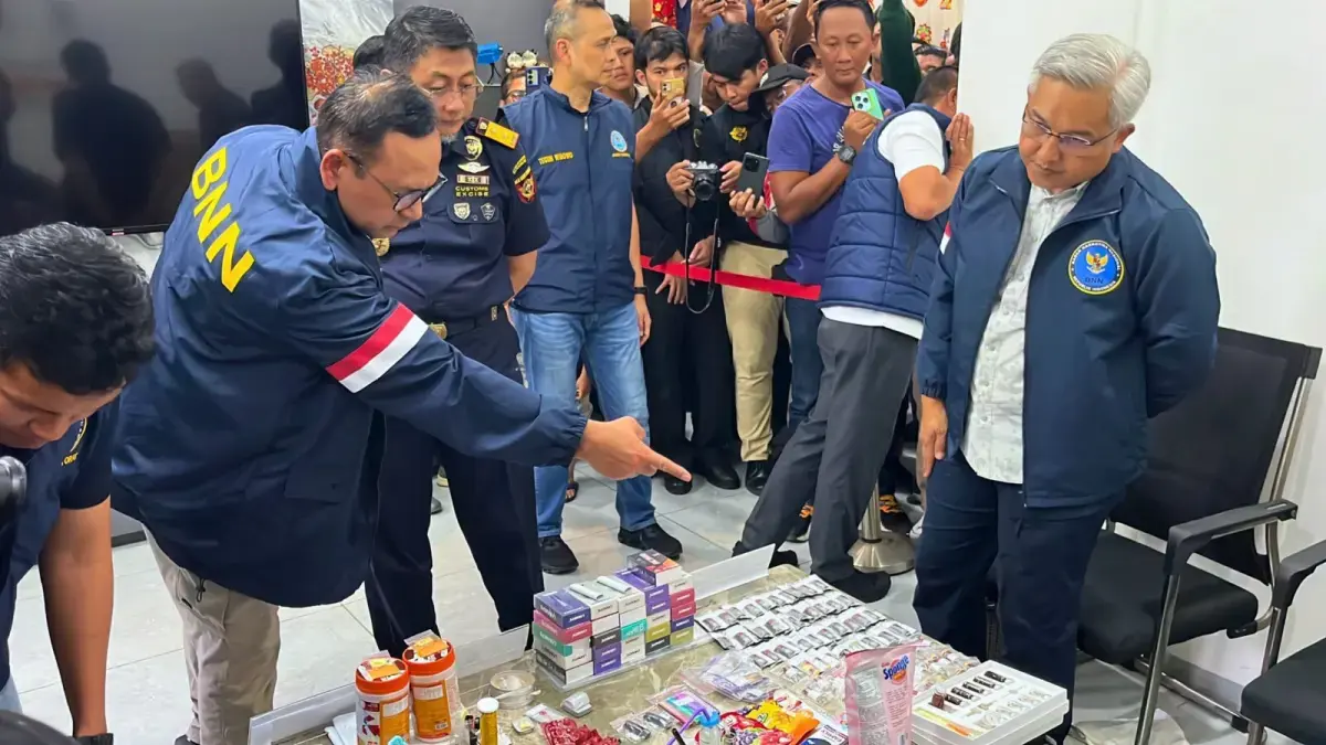 Tim Gabungan BNN dan Bea Cukai mengungkap kasus penyelundupan narkoba di Batam, Kepri. Barang bukti miliaran rupiah disita. (BNN)

