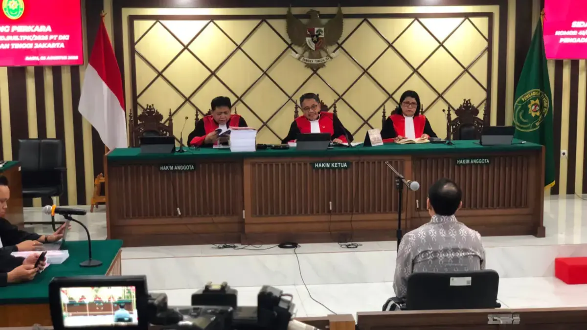Nadiem Anwar Makarim menjalani sidang banding kasus dugaan korupsi Chromebook di Pengadilan Tinggi Jakarta pada Rabu (5/8/2026). (Sahrul Yunizar/JawaPos.com)