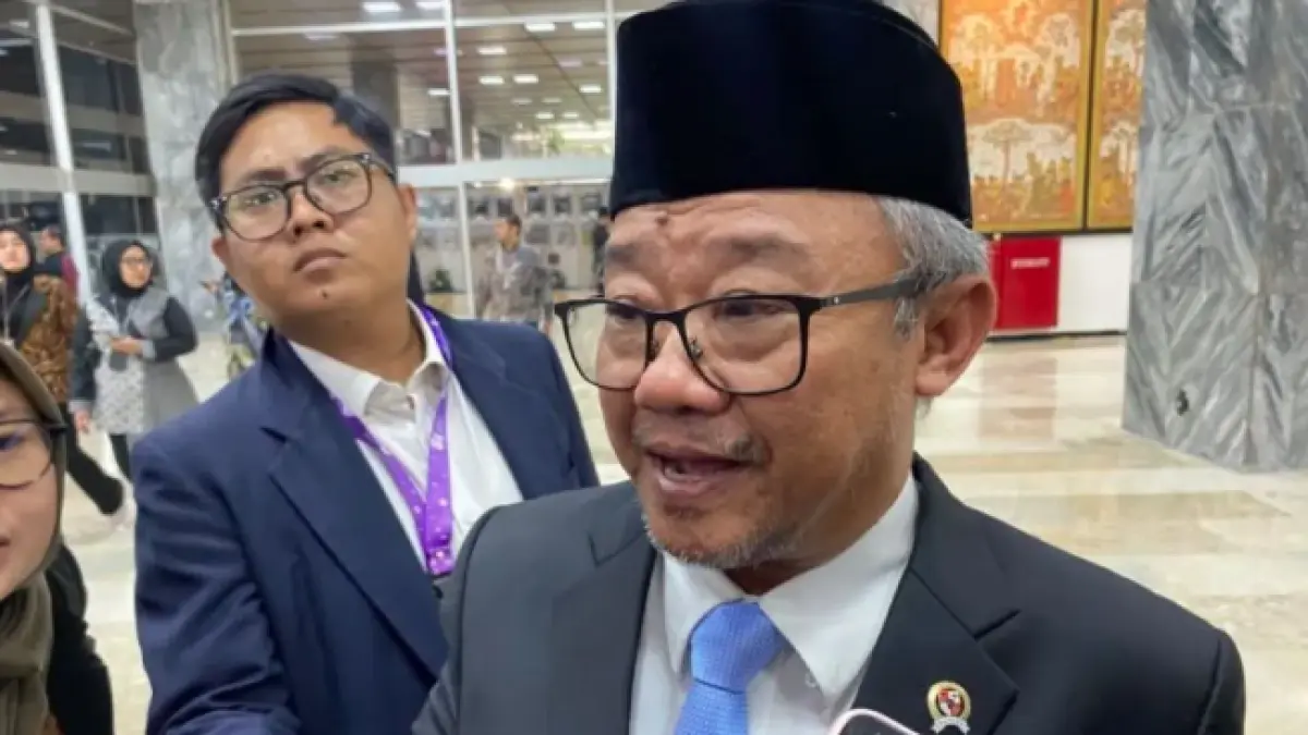 Menteri Pendidikan Dasar dan Menengah (Mendikdasmen) RI Abdul Mu’ti ditemui seusai Penyampaian Pengantar/Keterangan Pemerintah atas RUU tentang APBN Tahun Anggaran 2027 beserta Nota Keuangannya oleh Presiden RI Prabowo Subianto di Kompleks Parlemen Jakarta, Jumat (14/8/2026). (ANTARA/Fath Putra Mulya)