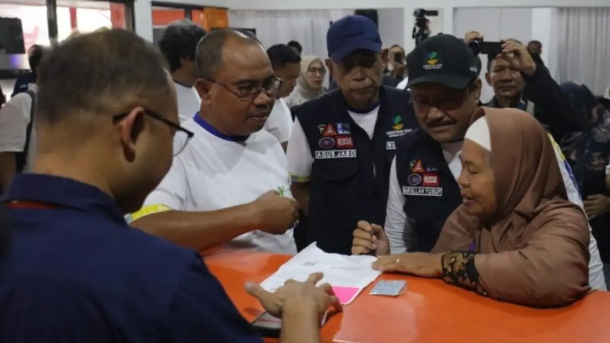 Ilustrasi penyaluran bantuan sembako dan bantuan PKH bagi warga di Yogyakarta. Bantuan untuk 7.001 penerima bansos di Jogja distop sementara karena terindikasi terlibat judi online. (Pos Indonesia)