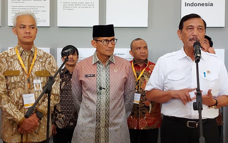 Menkomarvest Luhut Binsar Pandjaitan memimpin rakornas terkait pengembangan 5 DPSP tahun 2023di Plataran Heritage Borobudur Hotel, Jumat (21/7/2023) bersama sejumlah menteri.