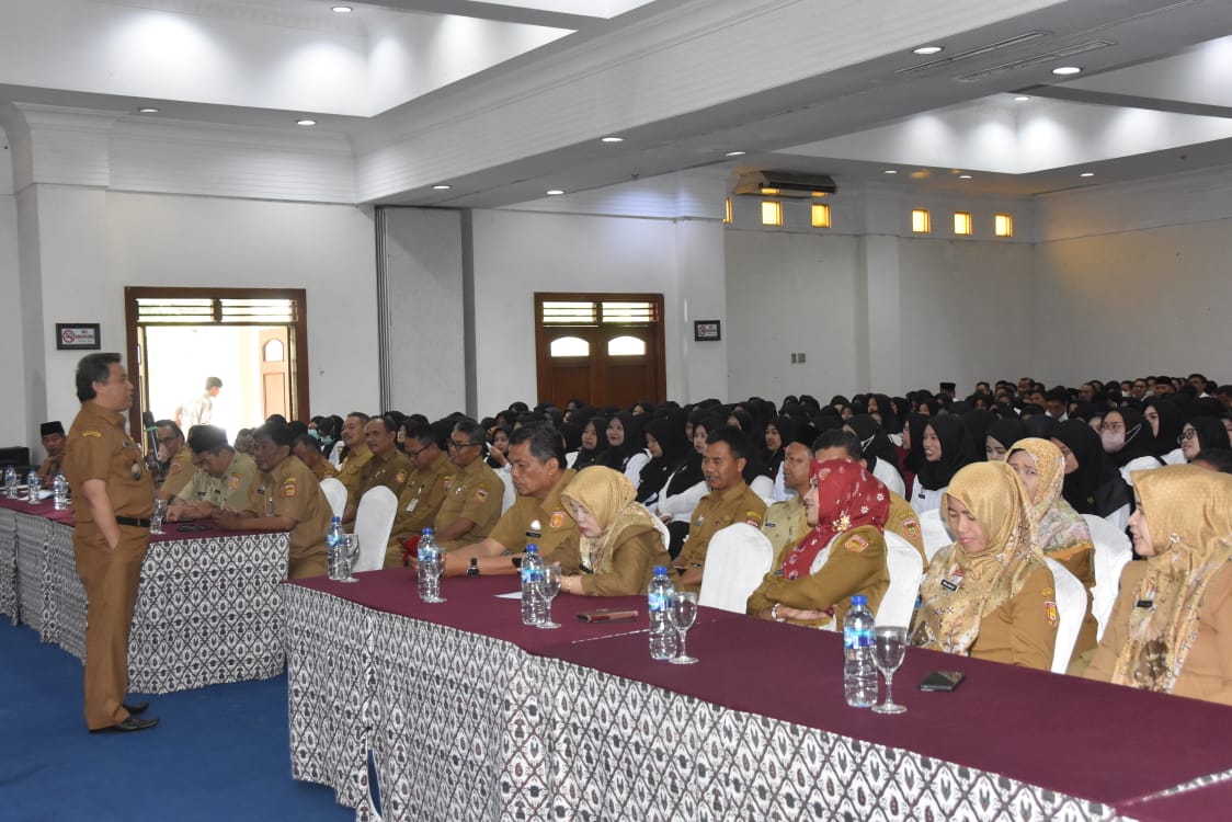 Wakil Bupati Wonosobo Muhammad Albar memberikan pesan pada P3K di Hotel Kresna, Senin  (7/8/2023).