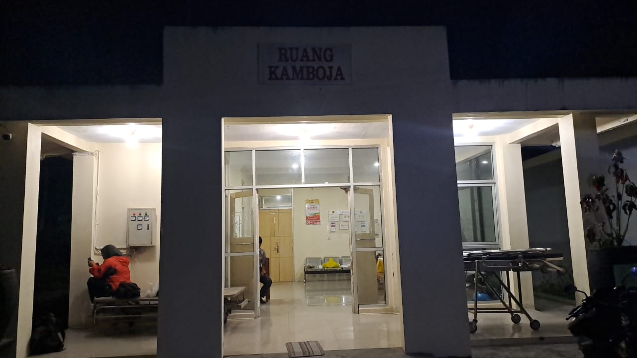 Jenazah NK, warga Wadas Kajoran masih diotopsi di RSUD Muntilan, Senin (148/2023).