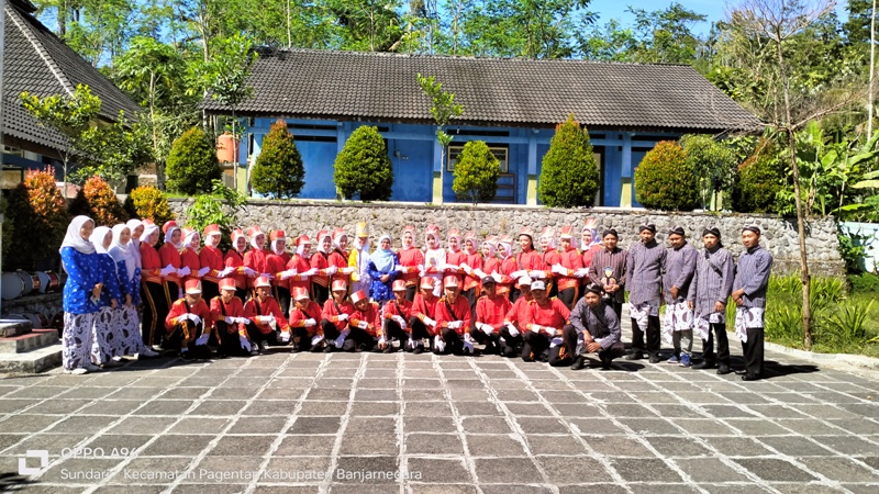 Siswa SMPN 5 Watumalang ikut berpartisipasi pada Wonosroyo Festival yang digelar belum lama ini.