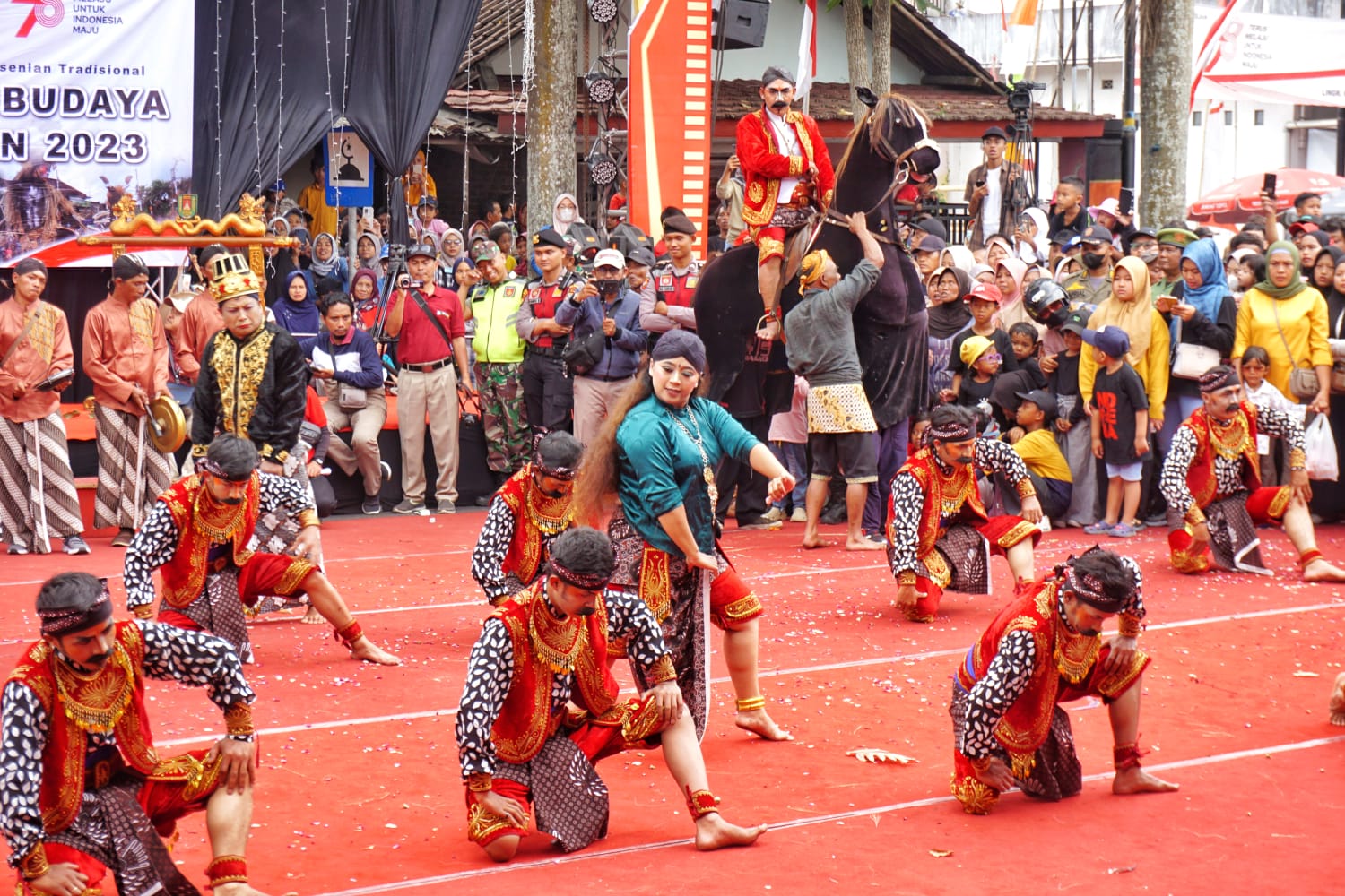 Parade Gebyar Seni Budaya Kabupaten Magelang yang digelar Sabtu (26/8/2023).