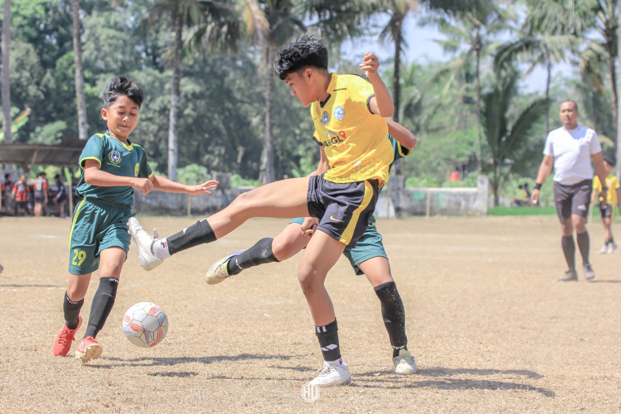 Pertandingan perdana Liga SSB dan Soeratin Askab PSSI Kabupaten Magelang.