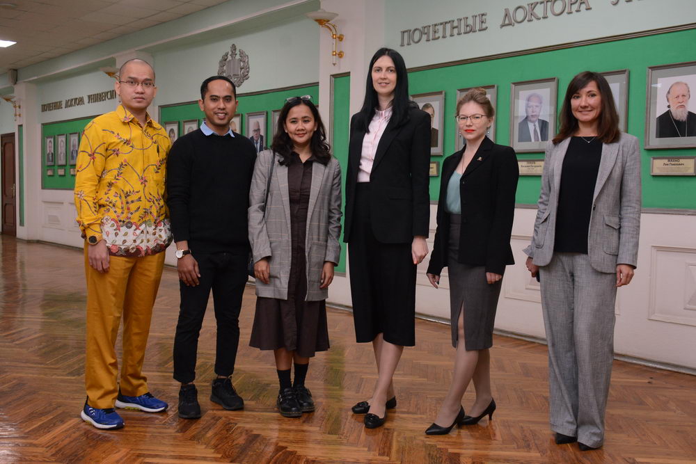 Tiga dosen UNTIDAR bersama tim dari Tula State University Rusia.