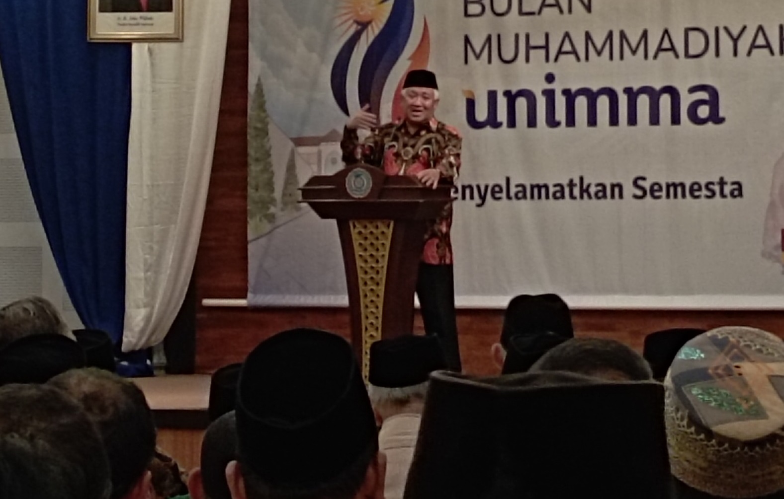Mantan Ketua PP Muhammadiyah Din Syamsudin saat mengisi Tabligh Akbar di Auditorium Kampus 1 Unimma, Kamis (23/11).