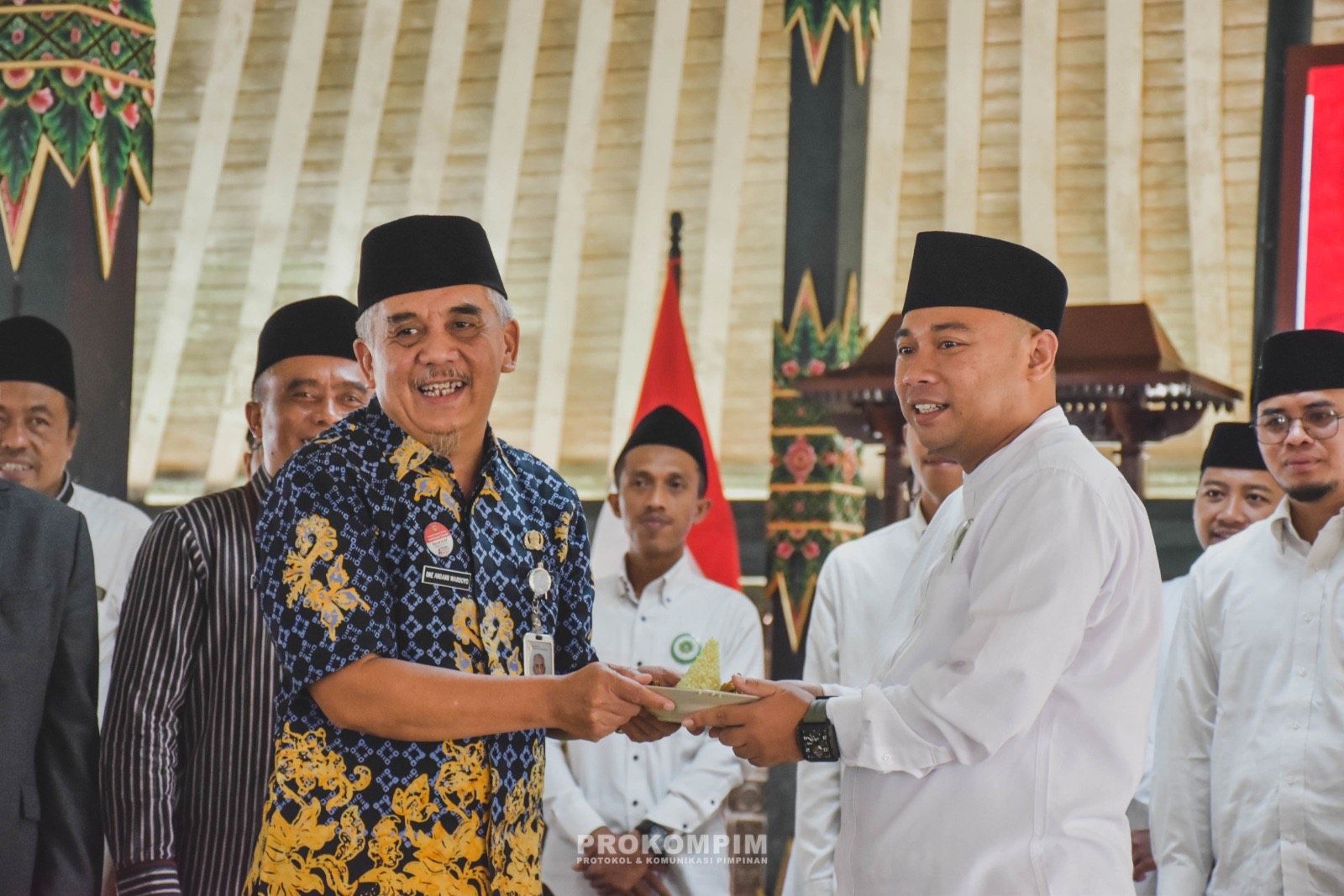 Setda Kabupaten Wonosobo One Andang Wardoyo bersama Ketua HIPSI Kabupaten Wonosobo Khoirullah di Pendopo Selatan.