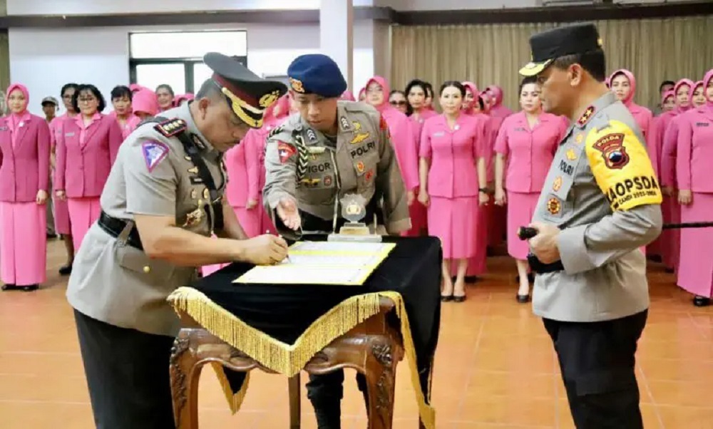 Kombes Pol Agus Suryo Nugroho saat dilantik menjadi Wakapolda Jateng menggantikan Brigjen Pol Abioso Seno Aji