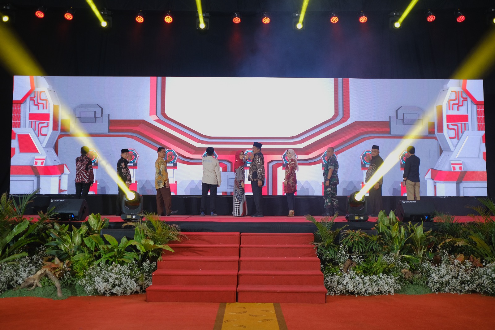 Bupati Magelang Zaenal Arifin bersama jajaran meresmikan klinik eksekutif dan klinik medical check up.
