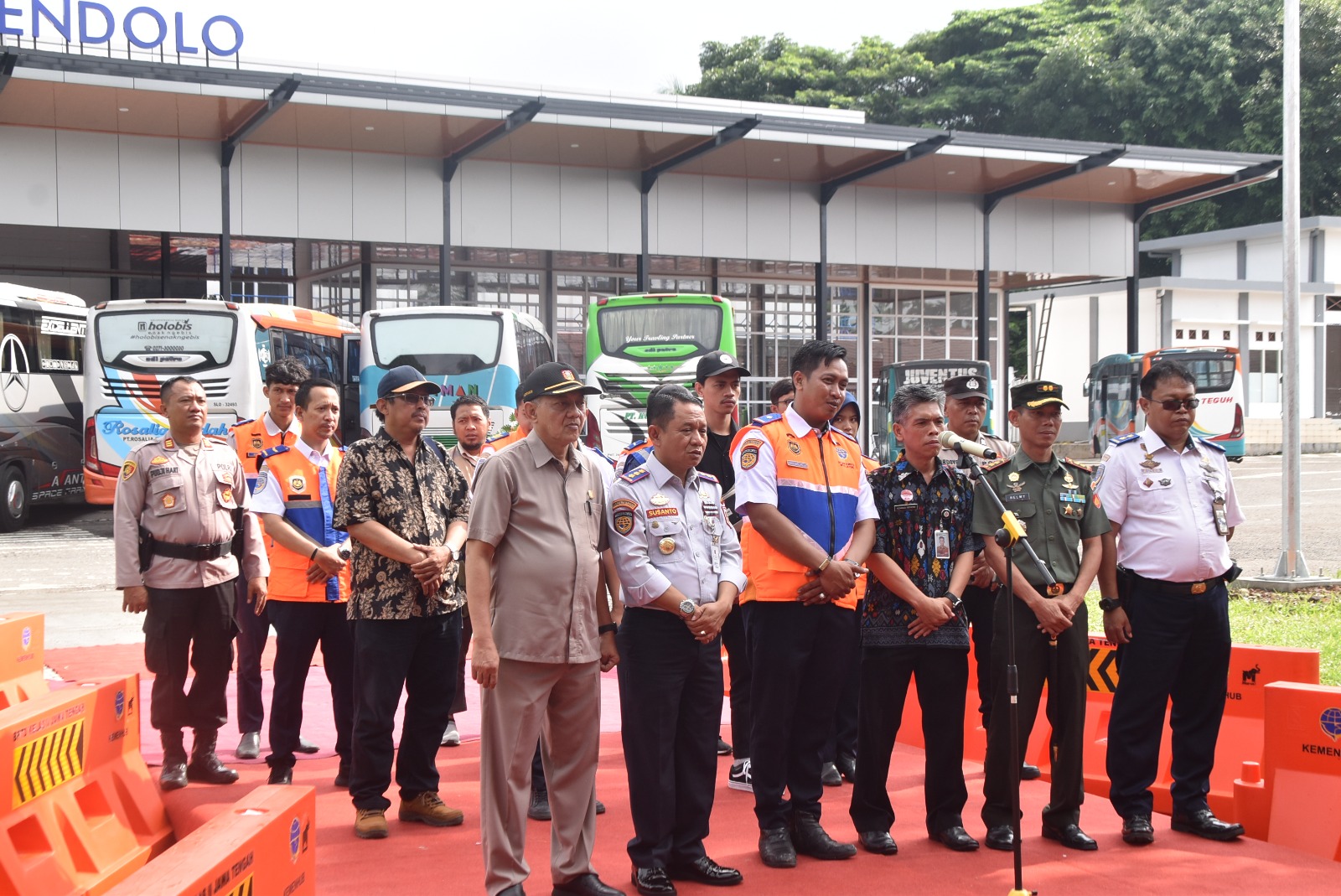 Terminal Mendolo Wonosobo diresmikan secara virtual oleh Presiden Joko Widodo kemarin. Peresmian ini bersamaan dengan tiga terminal lain.