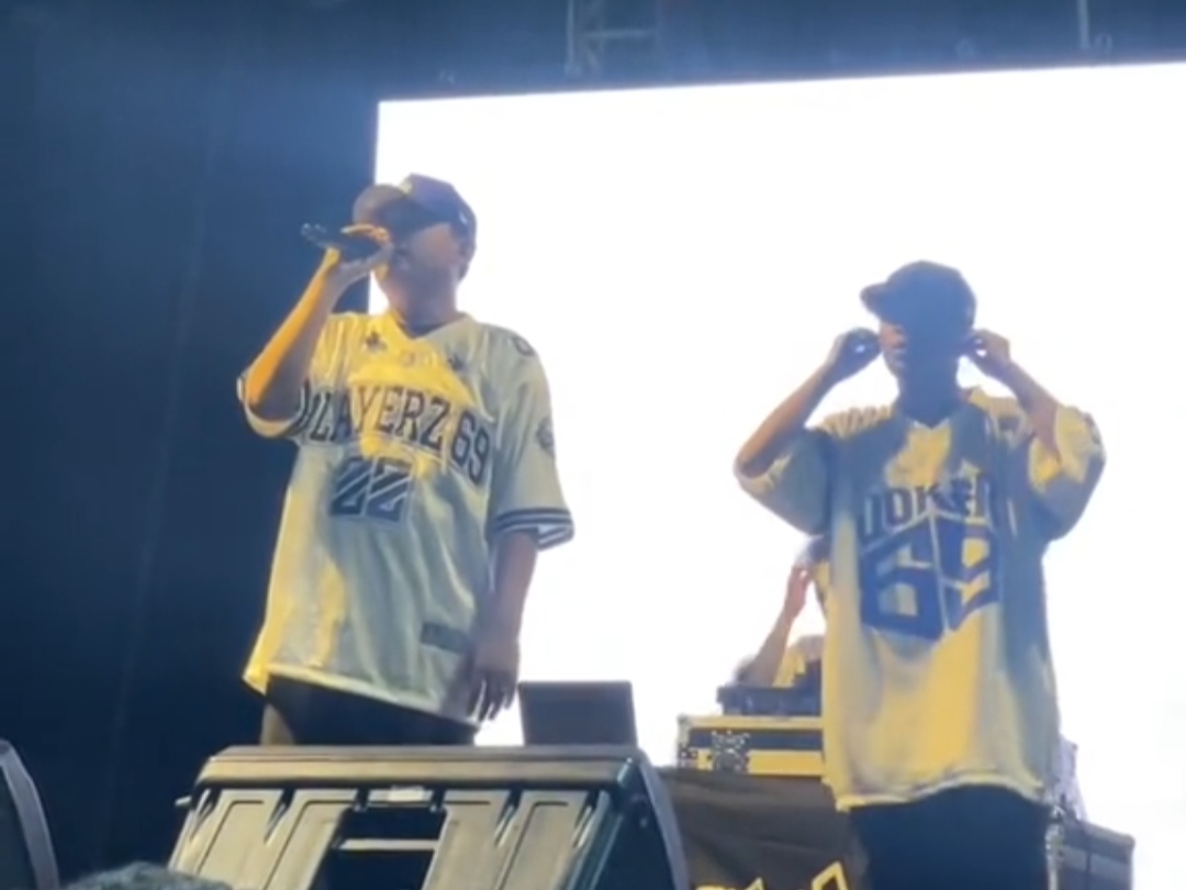 Grup band NDX A.K.A hentikan konsernya ketika manggung di Bali.