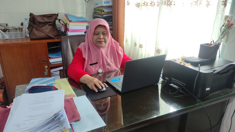 Sri Narti kepala SMA Negeri 4 Magelang