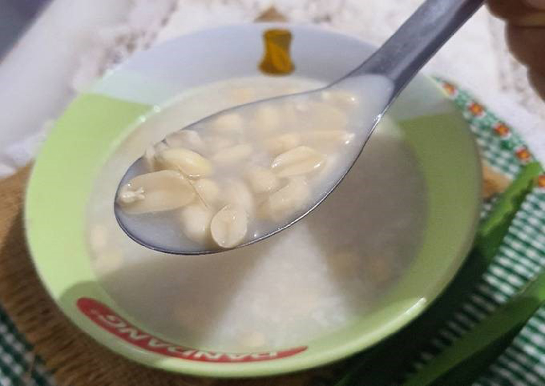 Wedang kacang rasanya gurih