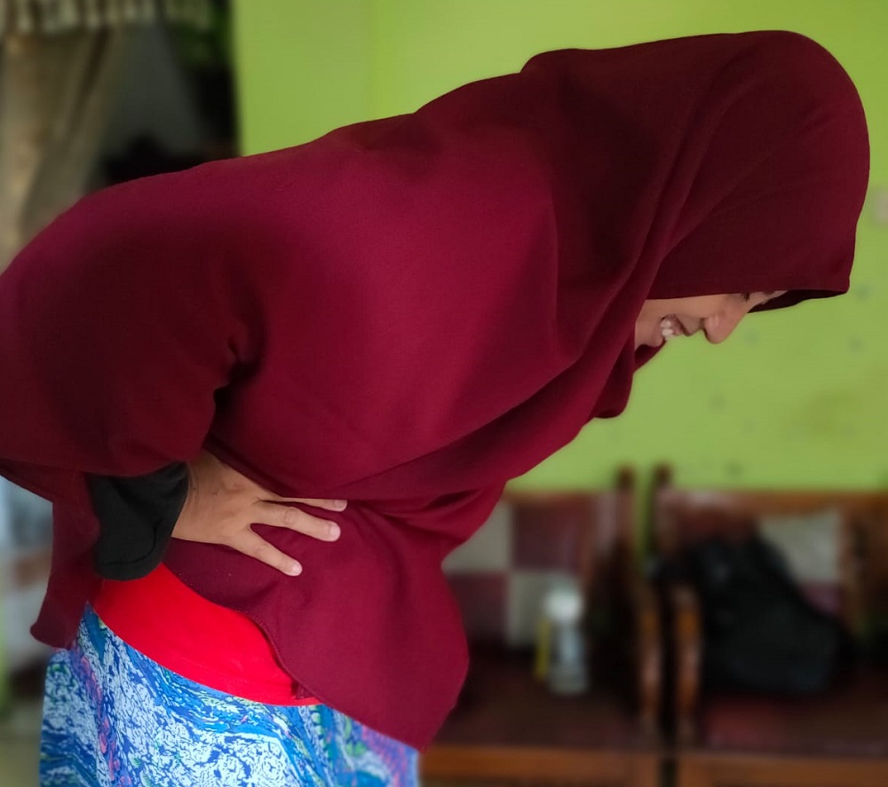 Nyeri di punggung samping, atau di bawah tulang rusuk bisa menjadi tanda awal gangguan ginjal.  Begitu juga dengan nyeri perut bagian bawah bisa dikaitkan dengan infeksi kandung kemih.