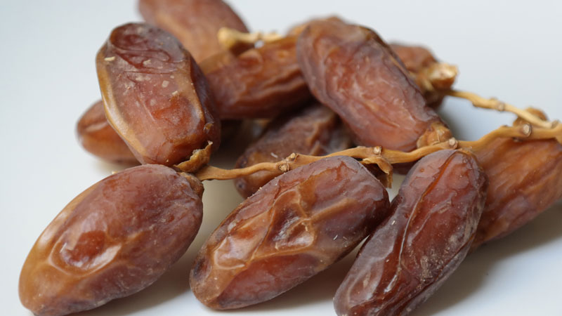 Banyak manfaat buah kurma yang sangat baik untuk kesehatan.