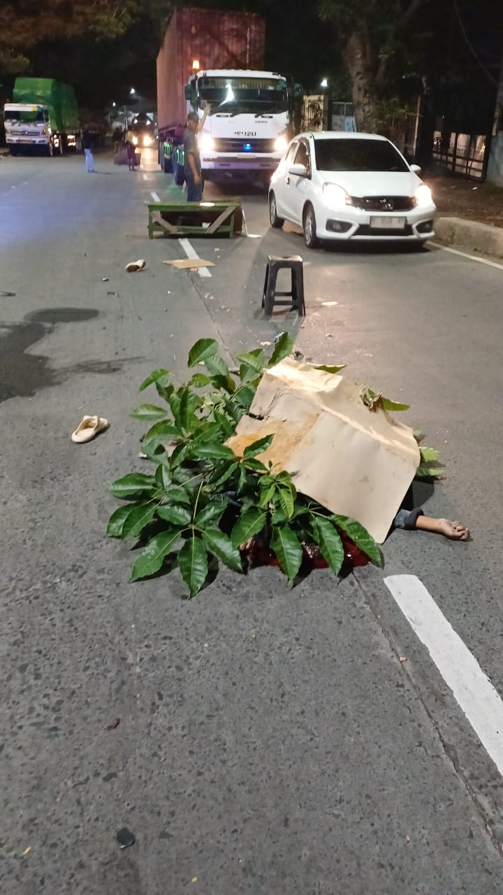 Salah satu korban tewas kecelakaan  di Jalan Perintis Kemerdekaan Pudakpayung, Banyumanik, Kota Semarang, Selasa (5/3/2024) subuh tadi.